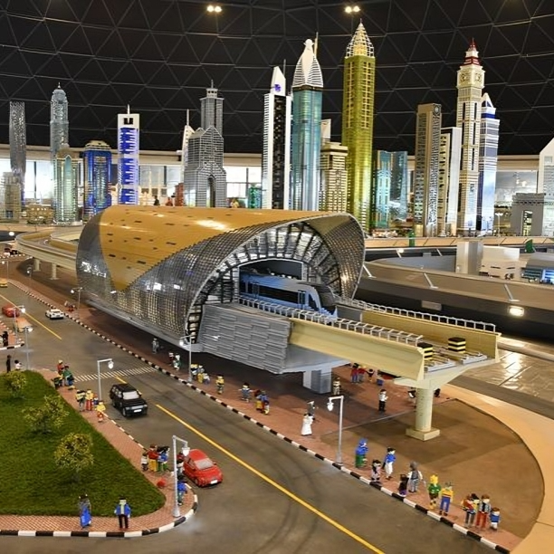 Metro Legodubai شهربازی لگولند